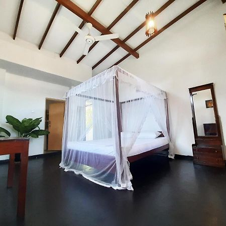 Sunstyle Mirissa Guest House Buitenkant foto