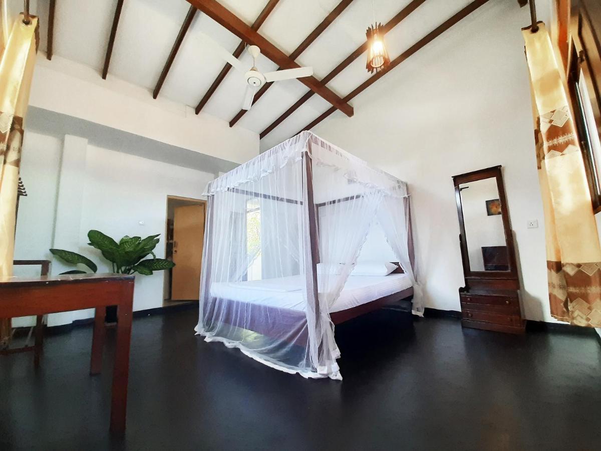 Sunstyle Mirissa Guest House Buitenkant foto