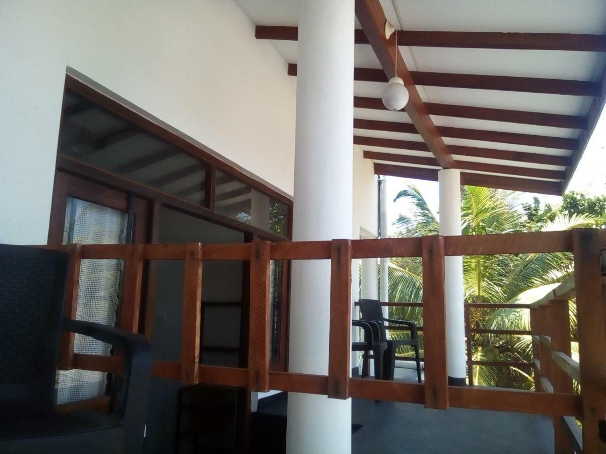 Sunstyle Mirissa Guest House Buitenkant foto