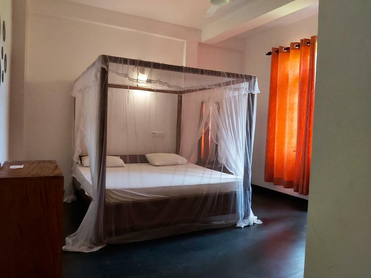 Sunstyle Mirissa Guest House Buitenkant foto