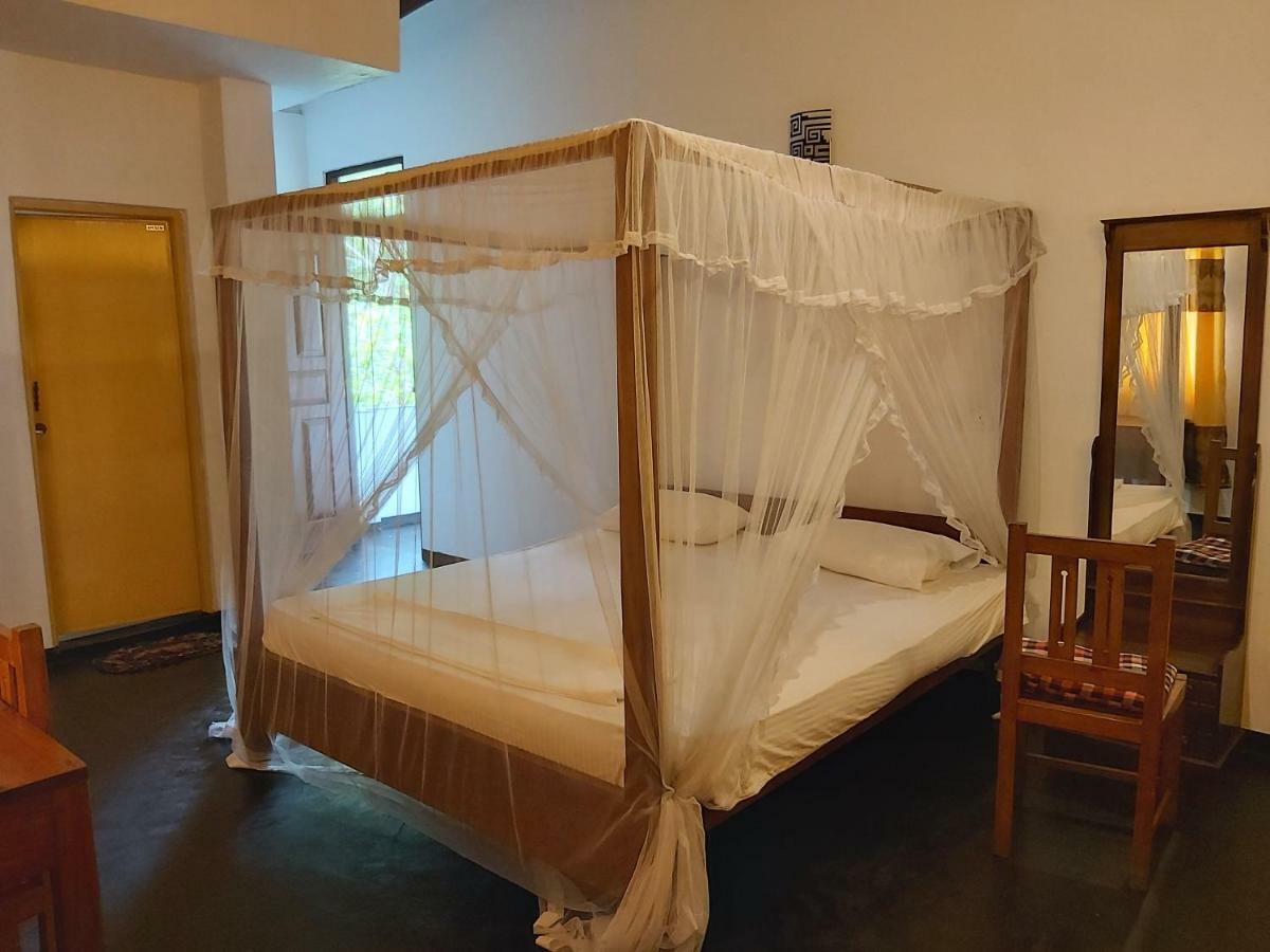 Sunstyle Mirissa Guest House Buitenkant foto