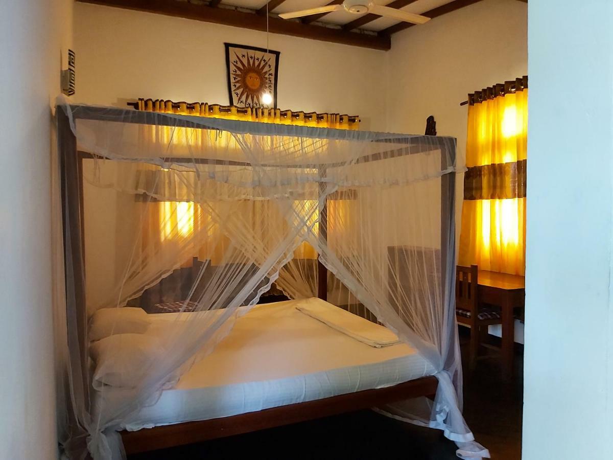 Sunstyle Mirissa Guest House Buitenkant foto