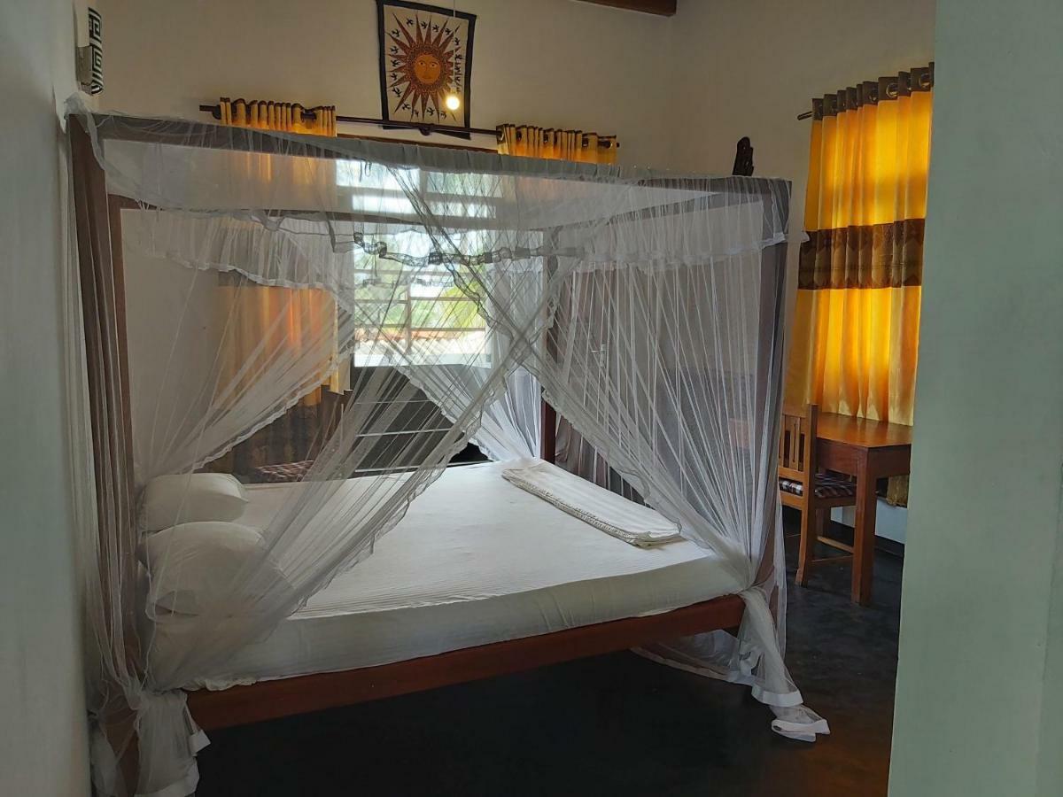 Sunstyle Mirissa Guest House Buitenkant foto